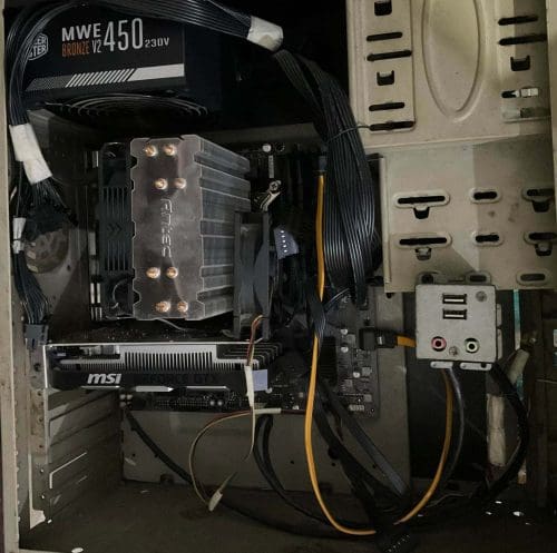 Opening the CPU case cover for installing NVMe SSD