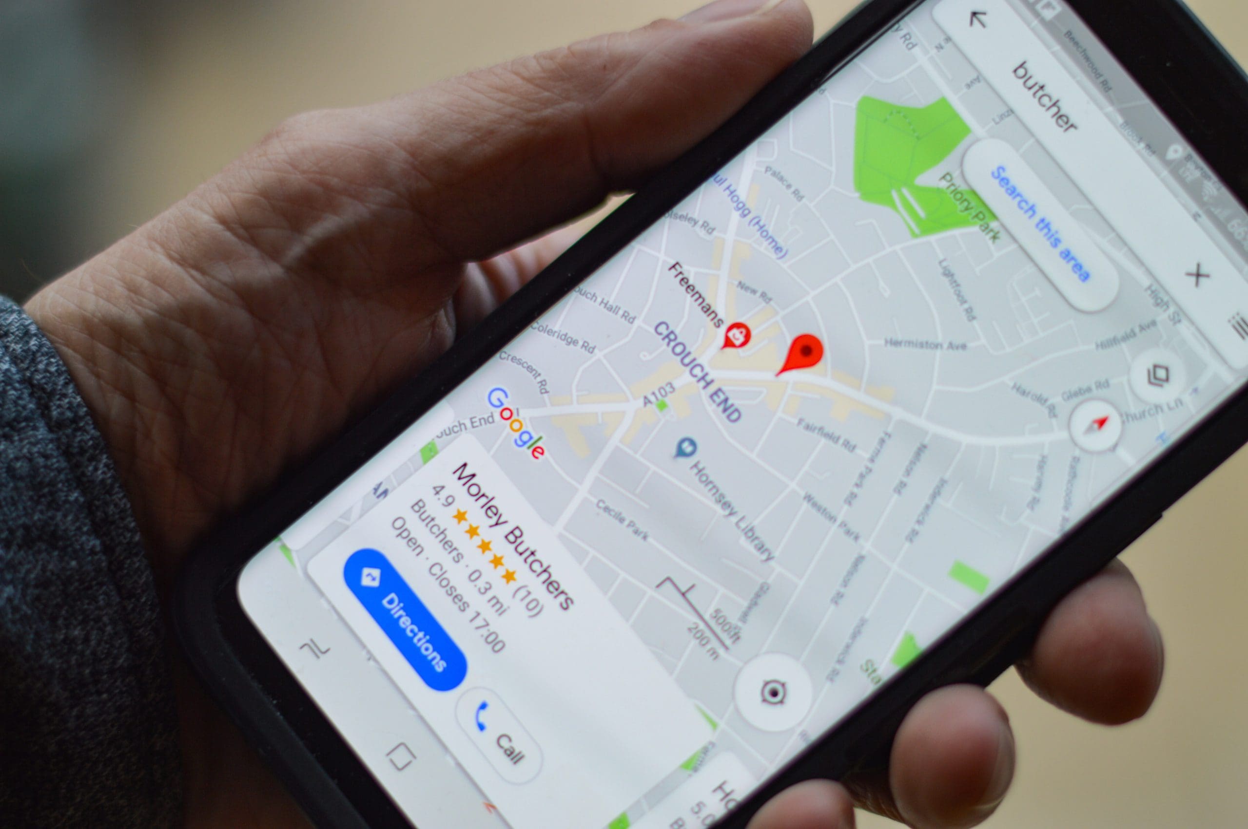 How to Zoom on Google Maps with One Finger